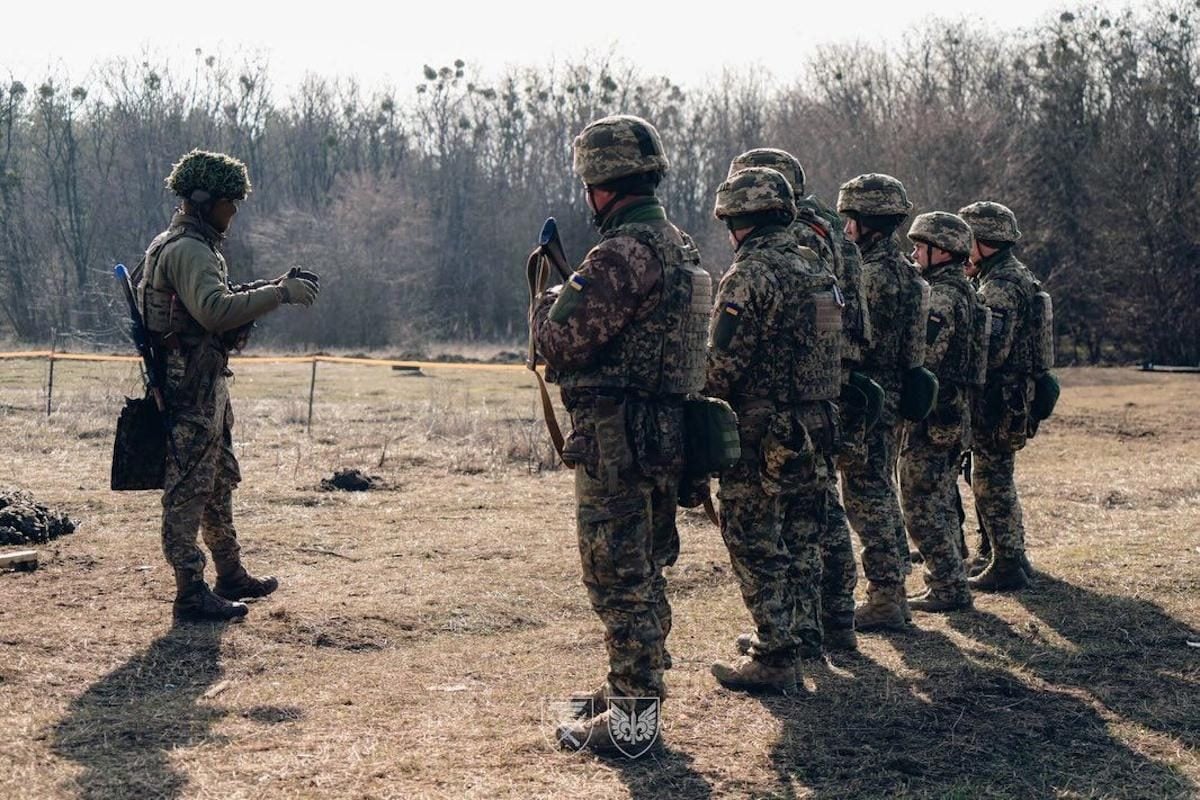 Бізнес варто змусити приводити по 10 рекрутів за кожного заброньованого, - нардеп
