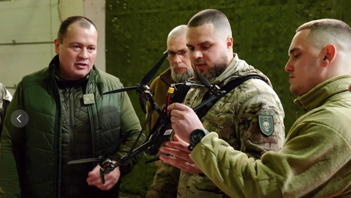 Бійці 21 полку "Кракен" Третього корпусу отримали партію FPV-дронів від волонтерів "Української команди"