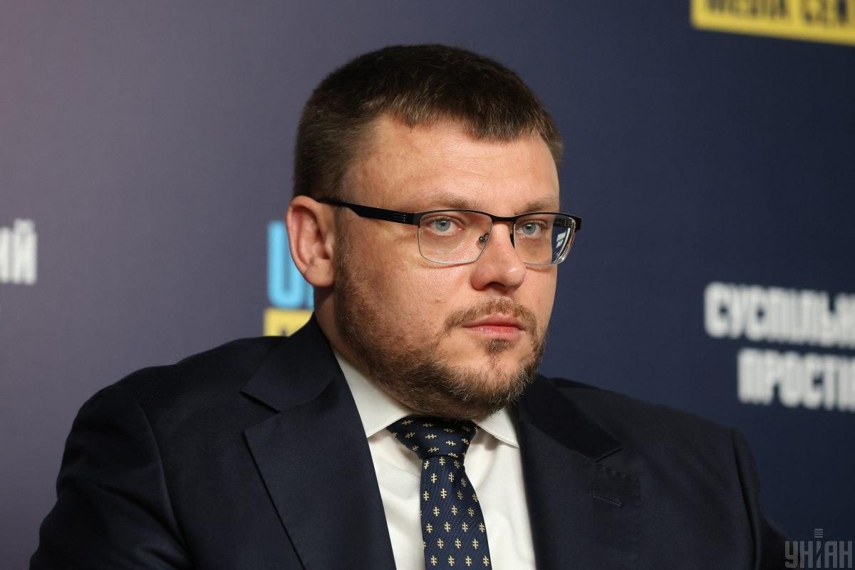 Антикорупційні активісти та депутати замовчують скандал з фіктивним усиновленням дитини директором НАБУ Кривоносом, – ЗМІ