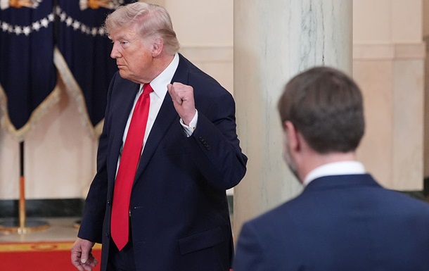 Трамп ввел 100% пошлины на некоторые лекарства