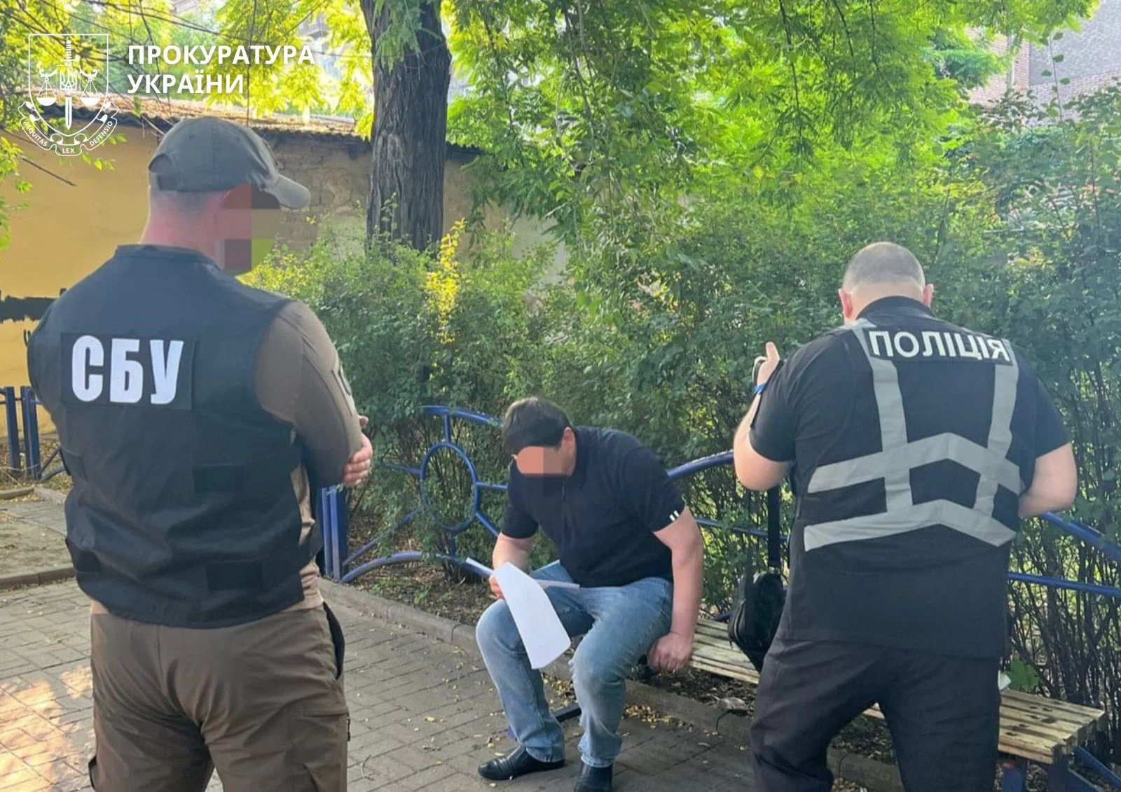 У приватному ВИШІ на Запоріжжі незаконно оформили в “аспіранти” майже 3,5 тисячі чоловіків
