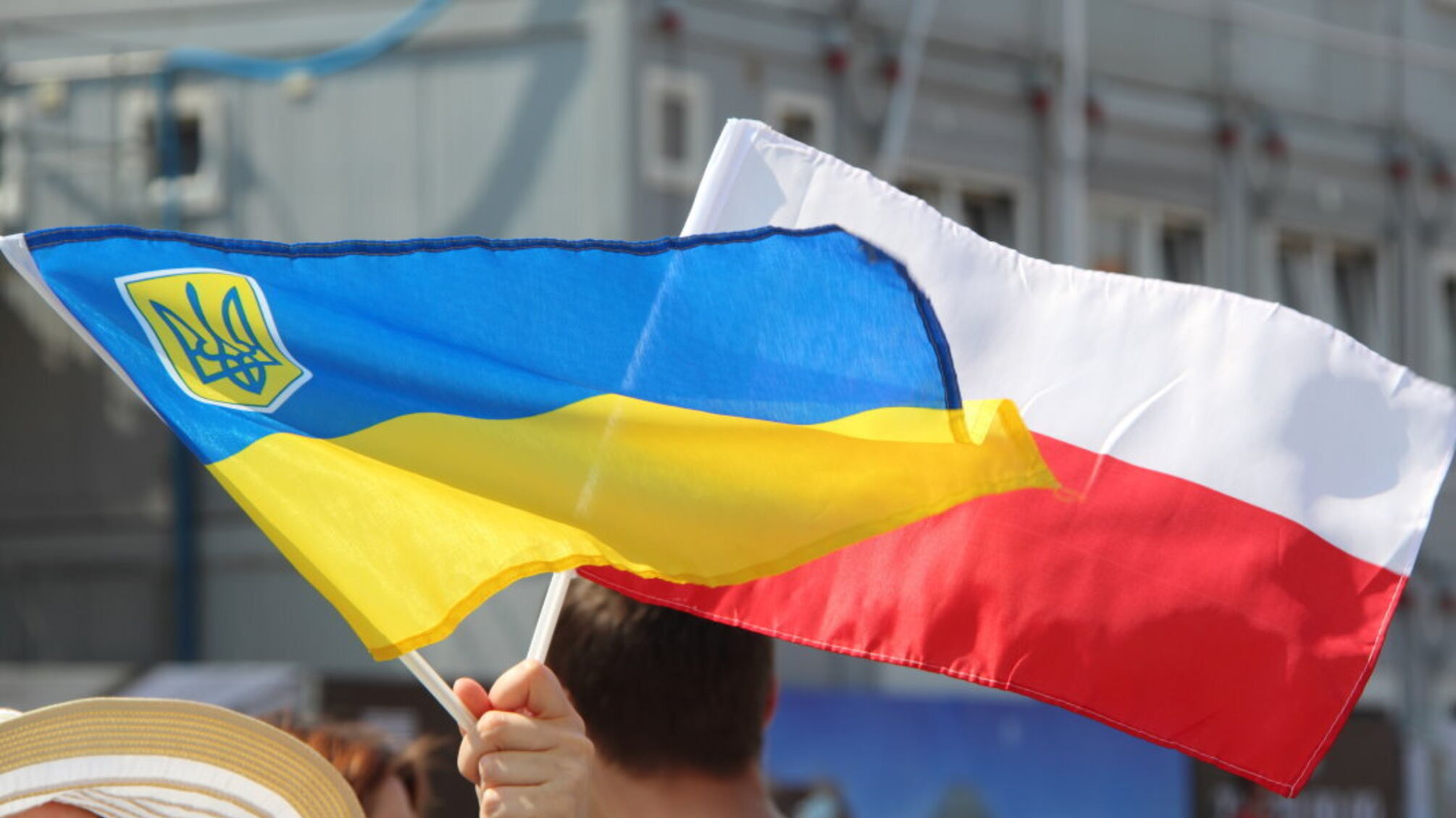 Польща підтримує скасування частини пільг для українців у ЄС