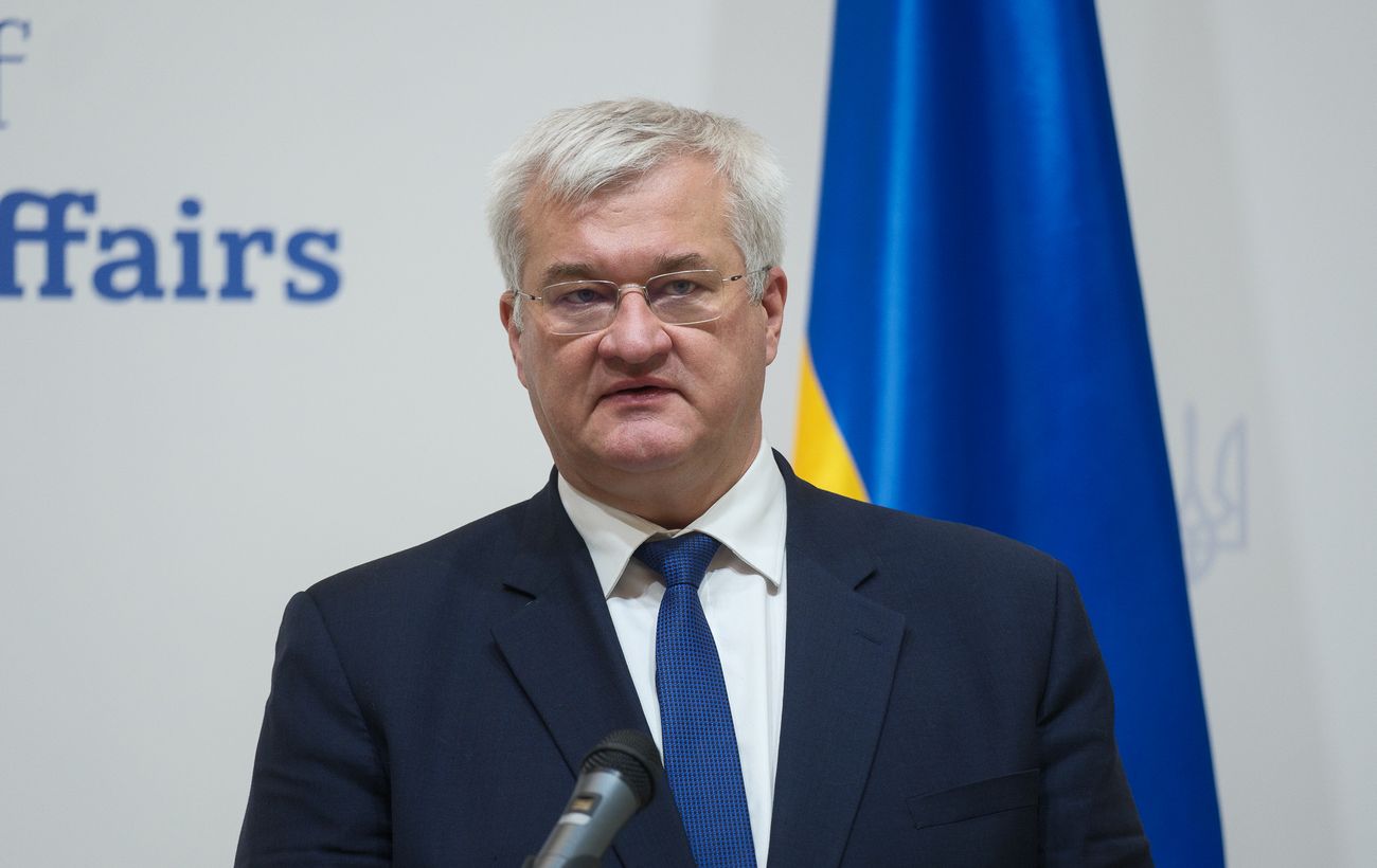 "М’яч на боці росіян". Сибіга назвав лист Зеленського "шансом" для Путіна