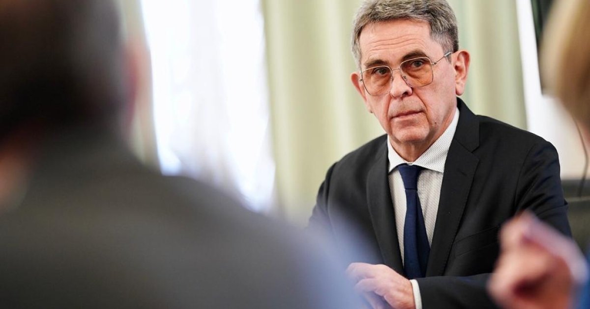 Дружина ексміністра Ємця з доходом у 307 гривень задекларувала десятки тисяч доларів та євро – ЗМІ