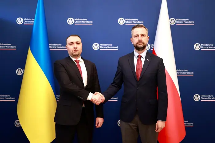 Скандал з підрозділом на честь УПА. Буданов та міністр оборони Польщі провели зустріч – Підозра
