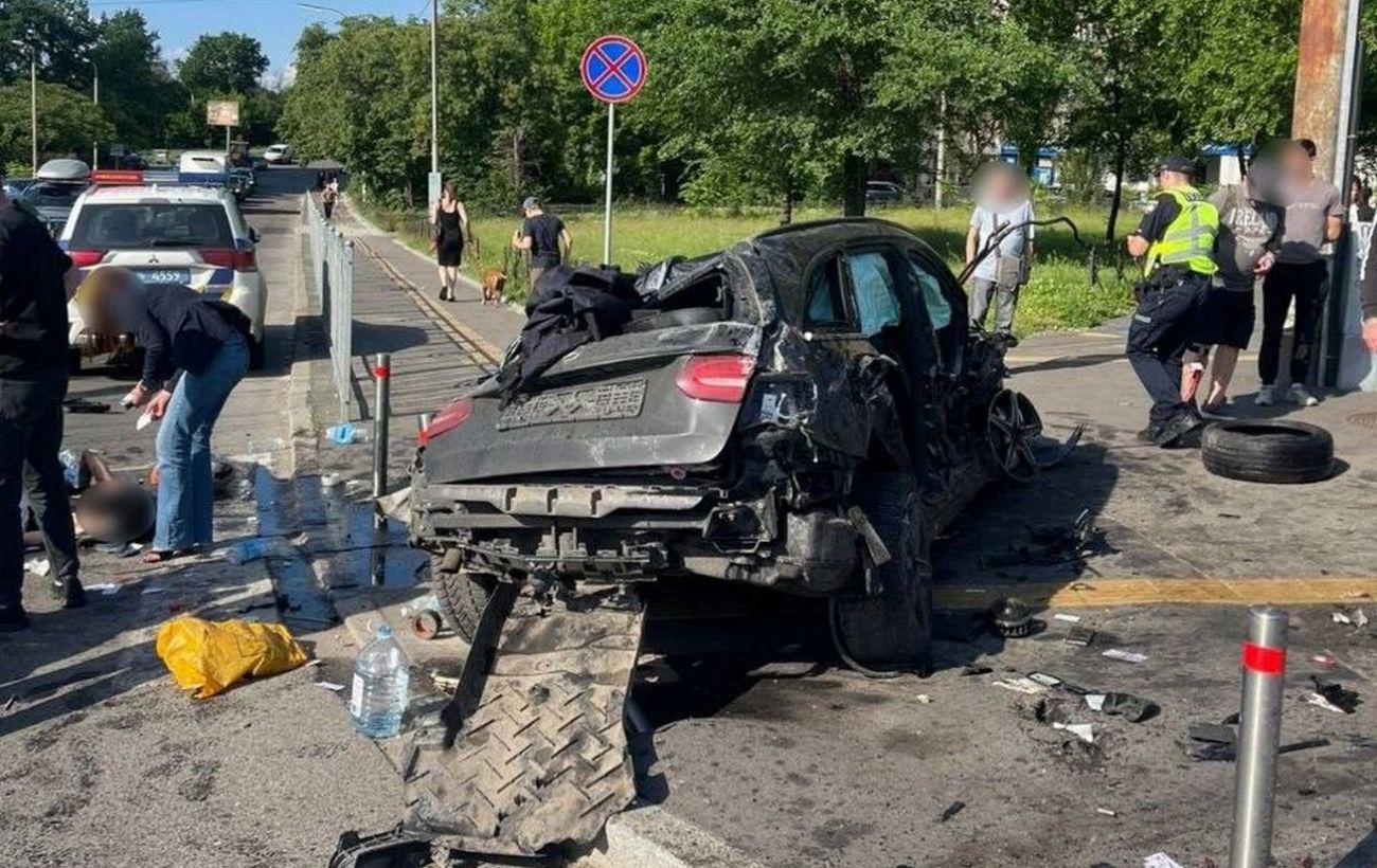 Поліція розкрила неочікувану деталь про водія, який влетів у перехід в Києві