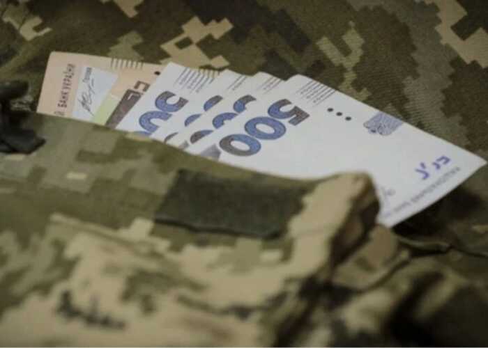 До 300 тисяч на першій лінії: Зеленський анонсував масштабне підвищення виплат в армії вже у червні