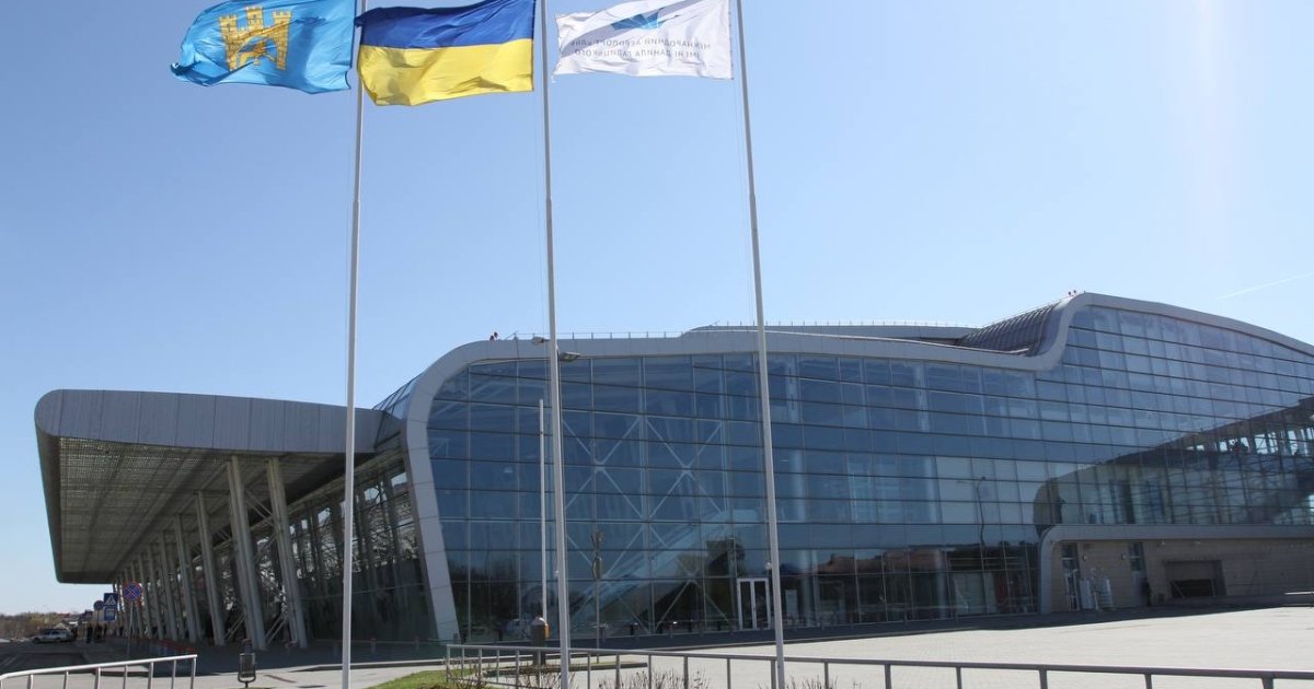 Чи відкриють аеропорт у Львові під час війни - відповідь Садового