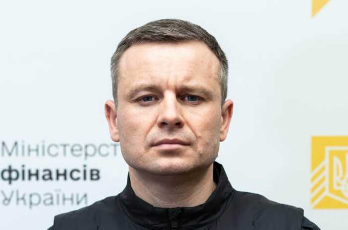 Пенсійні виплати у 45 років і валюта «під матрацом»: що вказав у декларації міністр фінансів Сергій Марченко