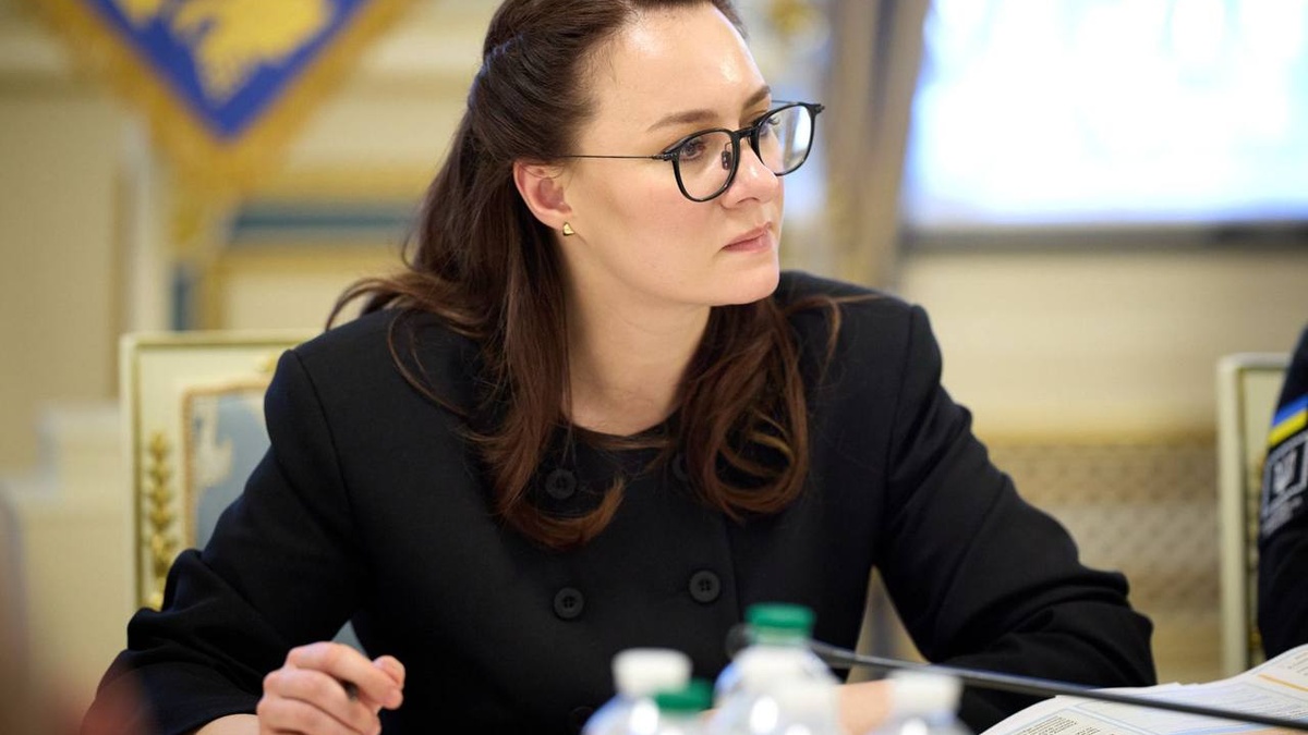 Уряд розподілив 6,6 млрд на підвищення зарплат освітянам і соцпрацівникам – Свириденко