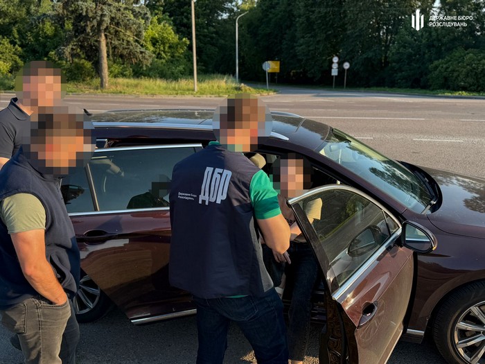Генератори для армії закупили з переплатою понад ₴18 млн: викрито офіцерку на Львівщині