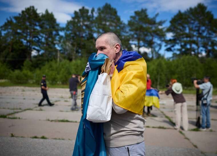 Володимир Зеленський підтвердив масштабний обмін полоненими: Україна повернула з неволі 160 воїнів