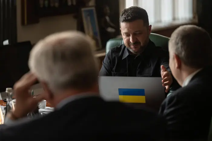 Зеленський обговорив із президентом Латвії співпрацю у сфері дронів – Підозра