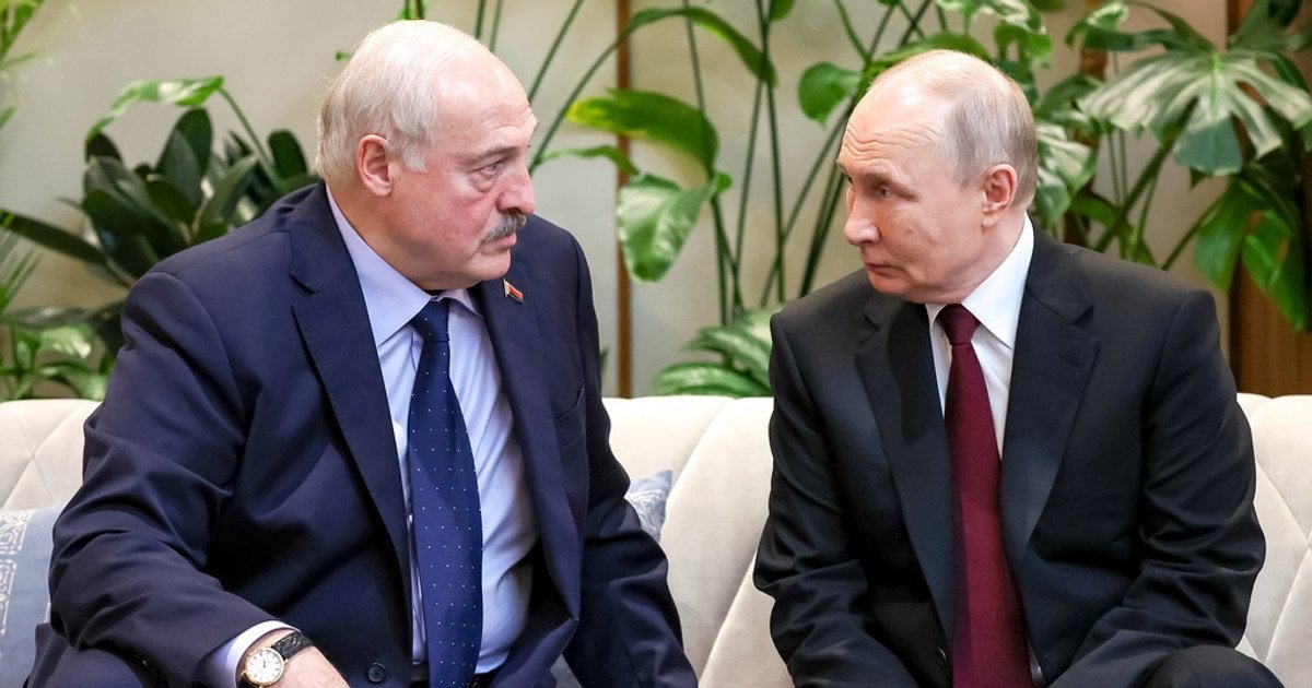 Путін тисне на Лукашенка через війну: навіщо диктатори зібралися на Валдаї