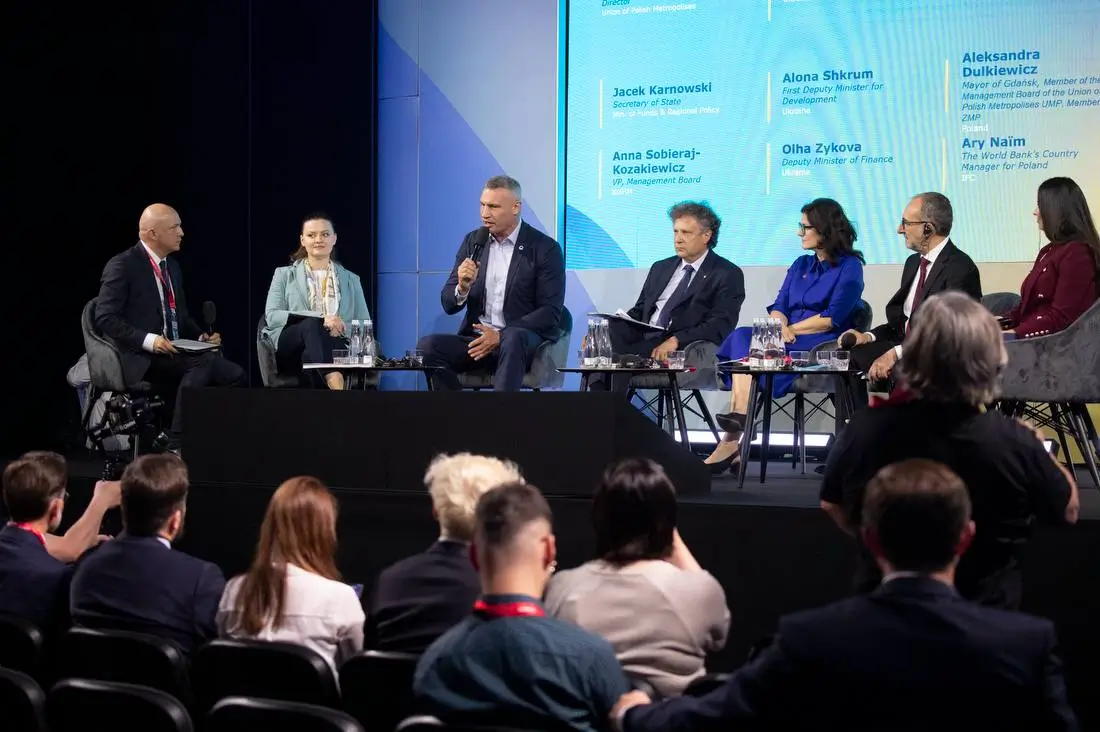 Кличко виступив на конференції URC-2026 у Ґданську: «Україна має не лише відбудувати будинки, а трансформуватися інституційно»