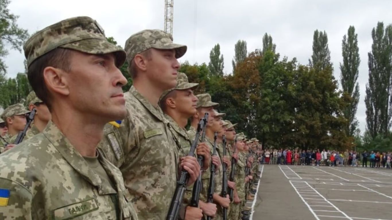 Повістки не отримають навіть під час мобілізації: кого ТЦК не зможе забрати