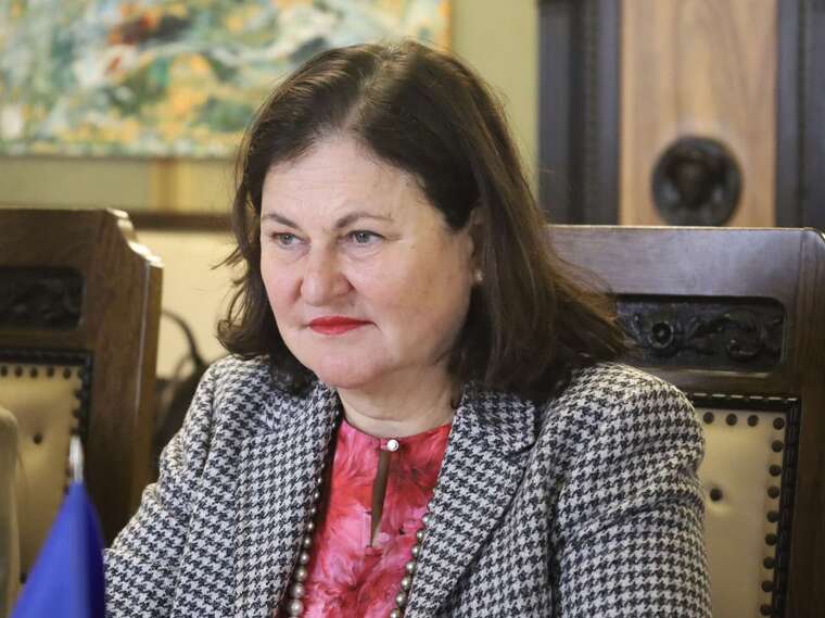 «Сьогодні я знову спала у ванній»: Посол ЄС Матернова відреагувала на масований удар РФ по критичній інфраструктурі України