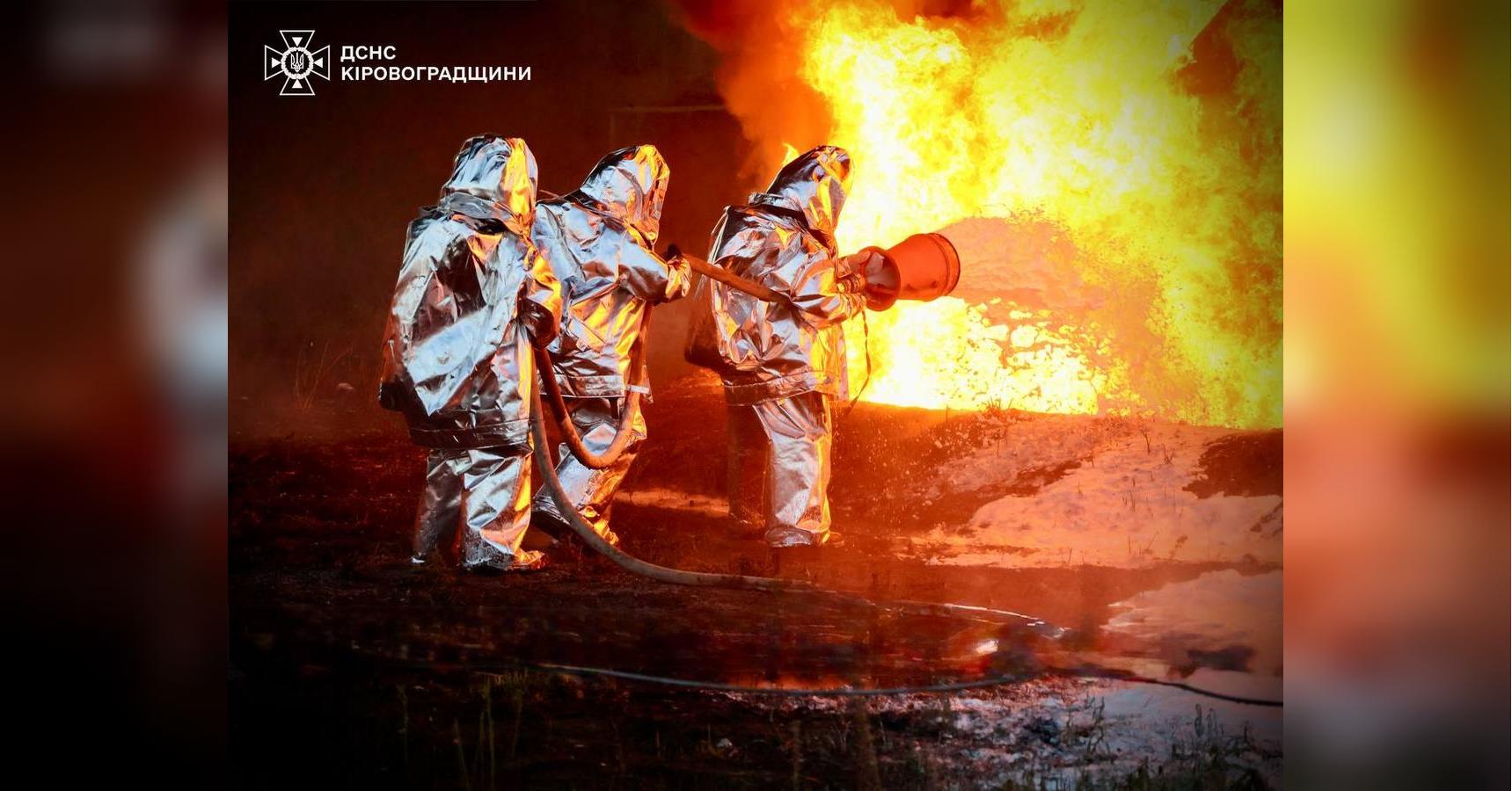 Руїни замість домівок, загиблі та поранені: росія масовано атакувала українські міста (фото)