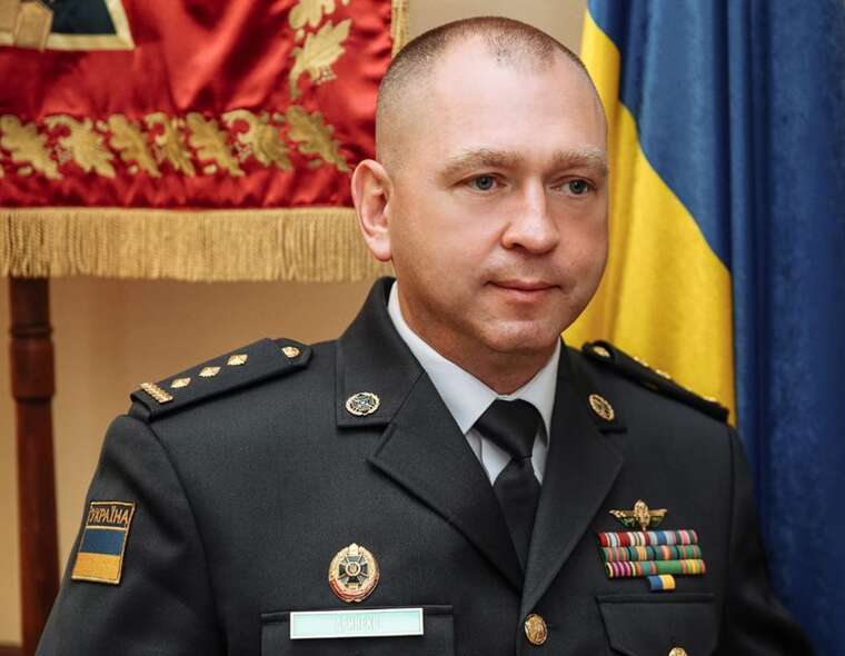 «Велику частку залишаєш собі»: прикордонники на чолі з Дейнекою отримали 204 тисячі євро за пропуск 68 авто через кордон
