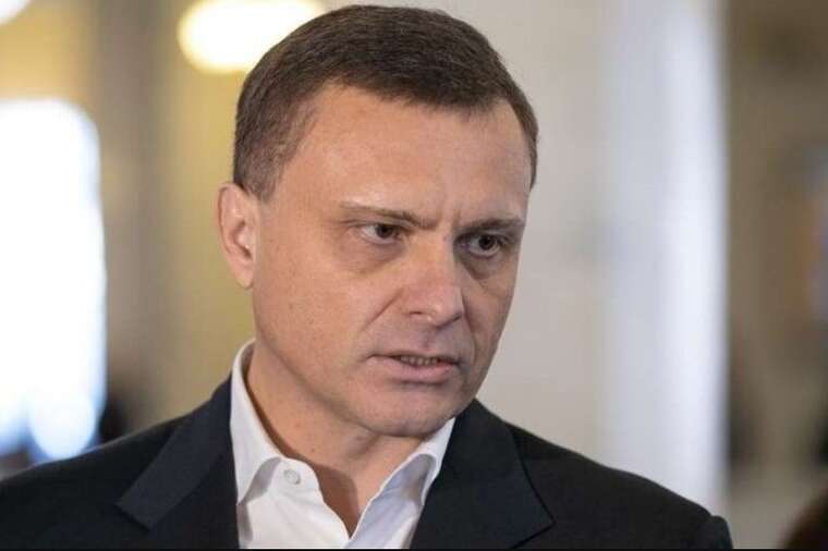 По 2000 гривень за сотку: АРМА за безцінь продала 460 га заповідної Боржави оточенню Сергія Льовочкіна
