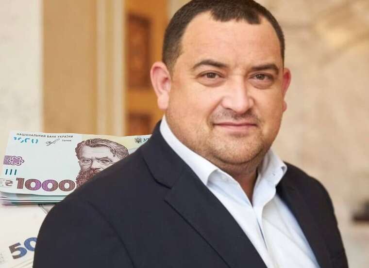 Нардеп Кузьміних, який погорів на півмільйонному хабарі, просуває фармзакон, маючи власну мережу аптек, де продавали наркотичні препарати без рецептів