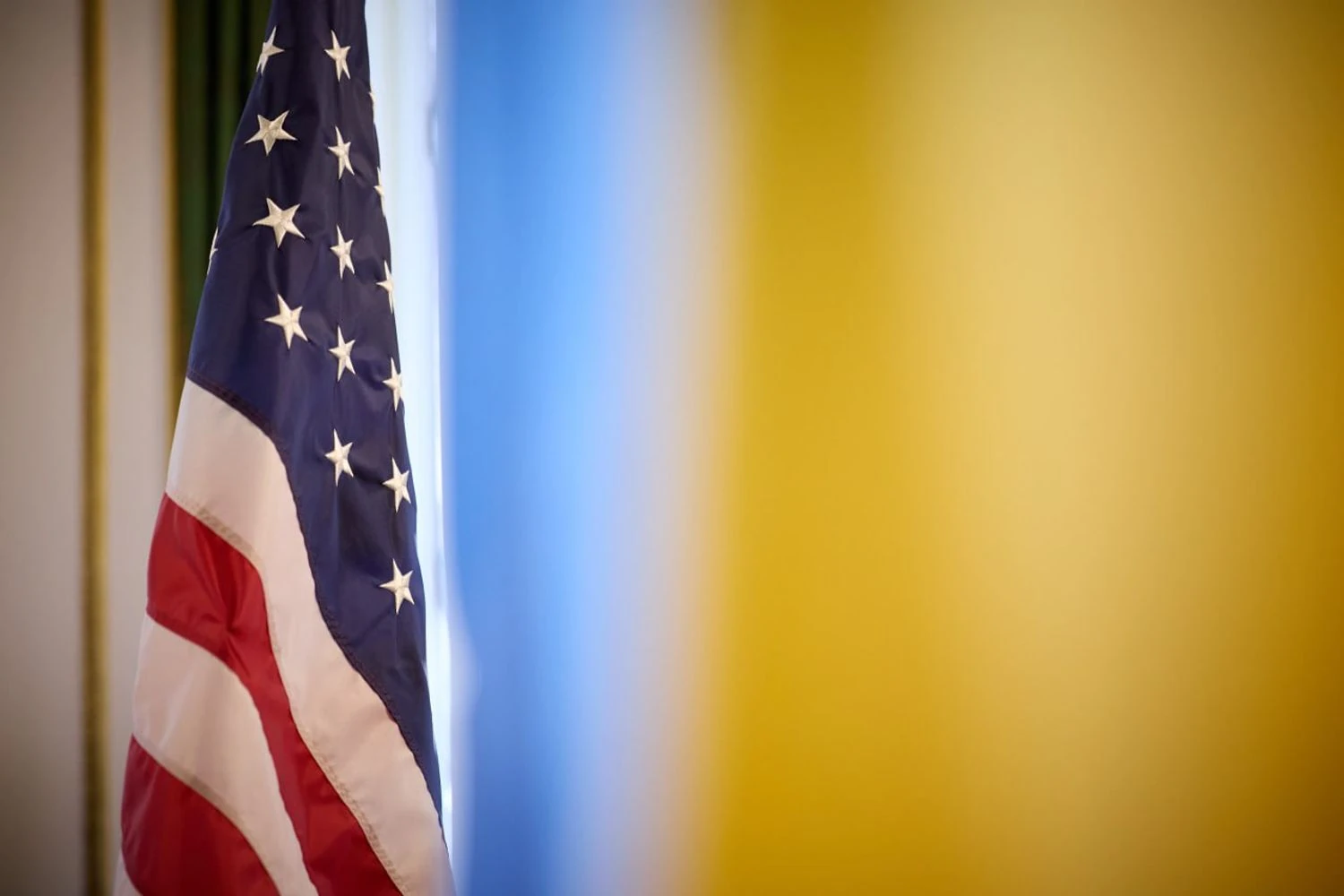 Пропозиція не вічна: Politico дізналося деталі щодо пропонованих США гарантій безпеки для України, “подібних до статті 5” НАТО