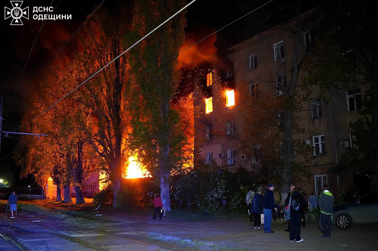 Чергова атака дронів на Одесу: постраждали 18 людей, пошкоджені житлові будинки