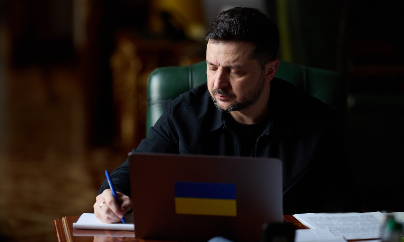 Зеленський ввів у дію санкції проти понад 120 російських командирів та дев’яти релігійних діячів РФ