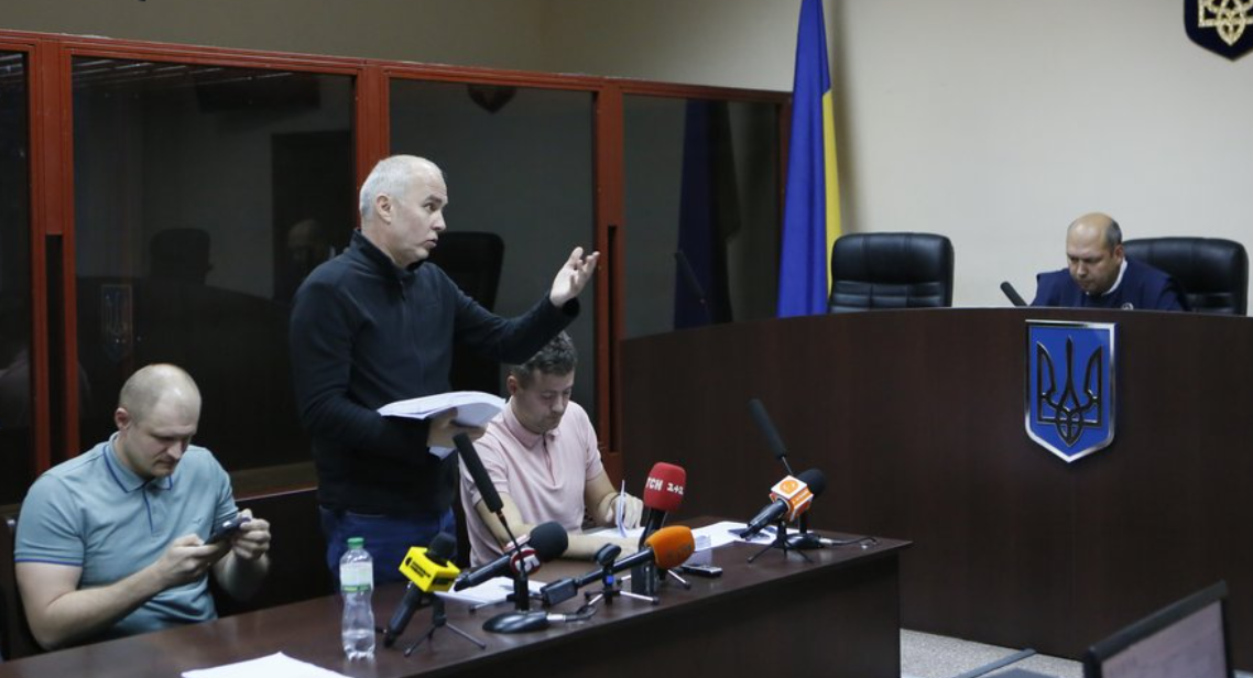 Підозрюваного у держзраді Шуфрича суд звільнив з-під варти