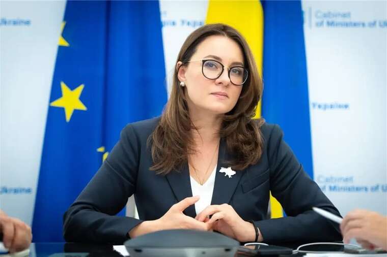Суттєва підтримка вчителів: уряд Юлії Свириденко підвищує зарплати освітянам на 30% з січня