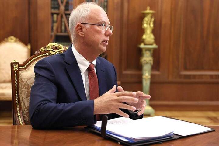 Батько путінського переговорника досі є науковим співробітником у Києві, а його родина має нерухомість у панельці на Печерську