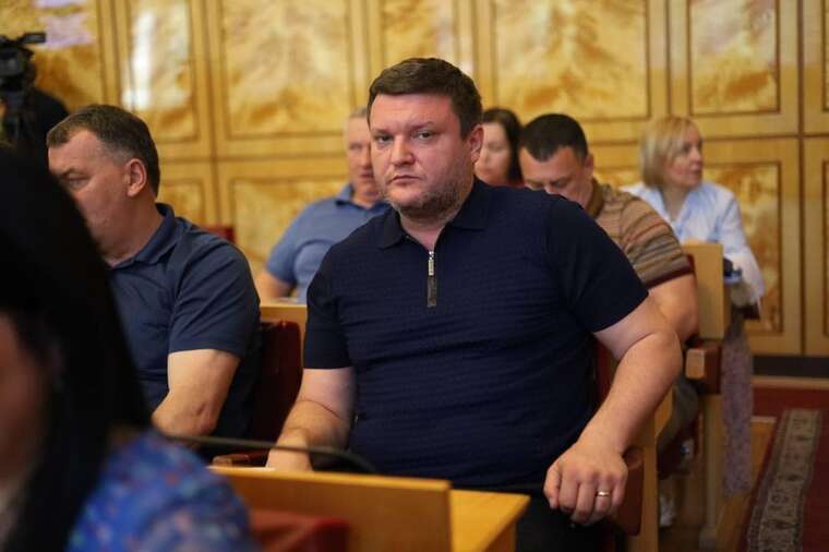На Закарпатті депутату облради Горвату повідомили про підозру у продажу цінного дуба під виглядом дров