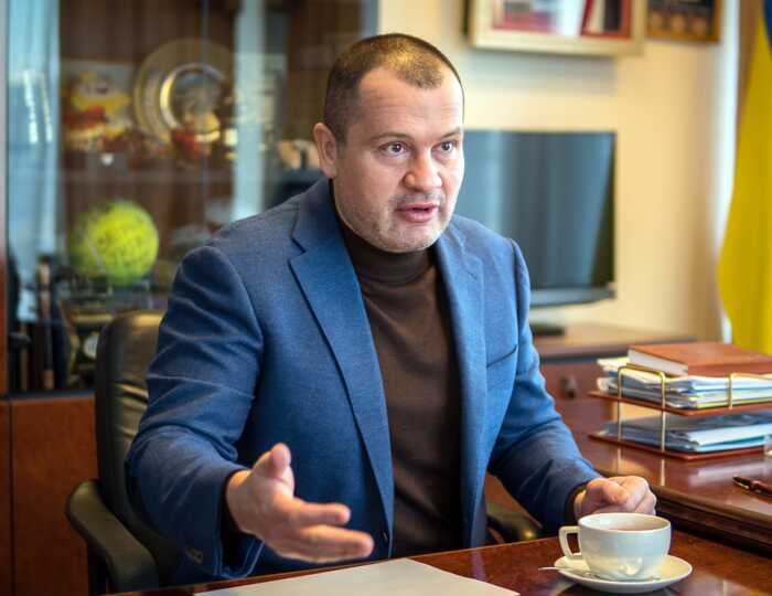 «Неофіційний наглядач» Києва: яким чином Артур Палатний за допомогою своїх представників у КМДА готує розподіл Житнього ринку у власних інтересах