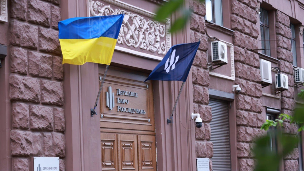 ДБР викрило посадовців медичної служби, які незаконно виплатили підлеглій понад 2,3 млн грн