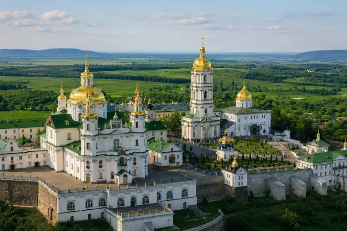Держслужба підтвердила зв’язок Почаївської лаври з Москвою