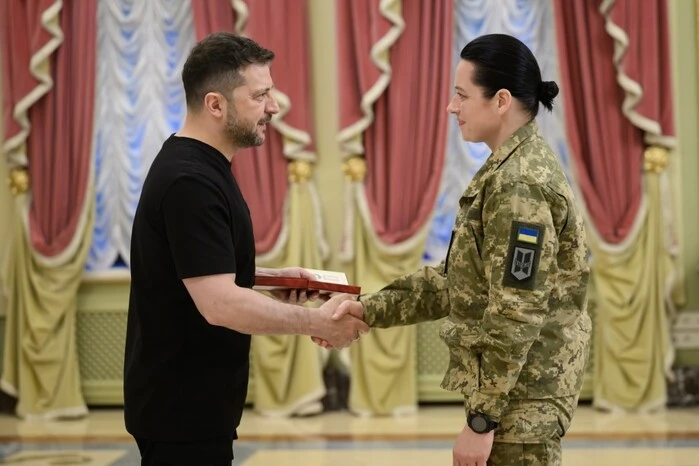 Зеленський відзначив медиків державними нагородами