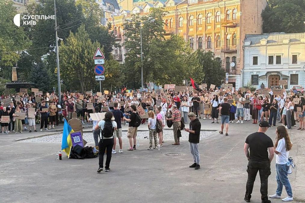 У Львові під час мітингу на підтримку Федорова невідомий з ножем намагався вчинити напад, – ЗМІ
