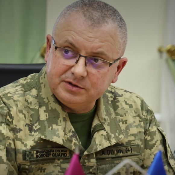 Очільник ДПСУ Вавринюк переховує в Адміністрації батька підозрюваного у вбивстві Фаріон