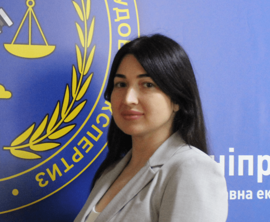 В Мін’юсті не лише відбирають житло та бізнеси українців, а й продають керівні посади за кеш