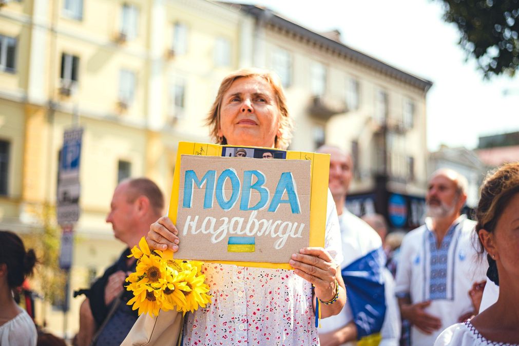 Зобов'яжуть говорити виключно українською: Рада готує зміни до мовного закону