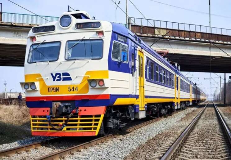 "Ukrzaliznytsia" gave 313 million for railway equipment to Krasnov’s plant and Korban’s sister