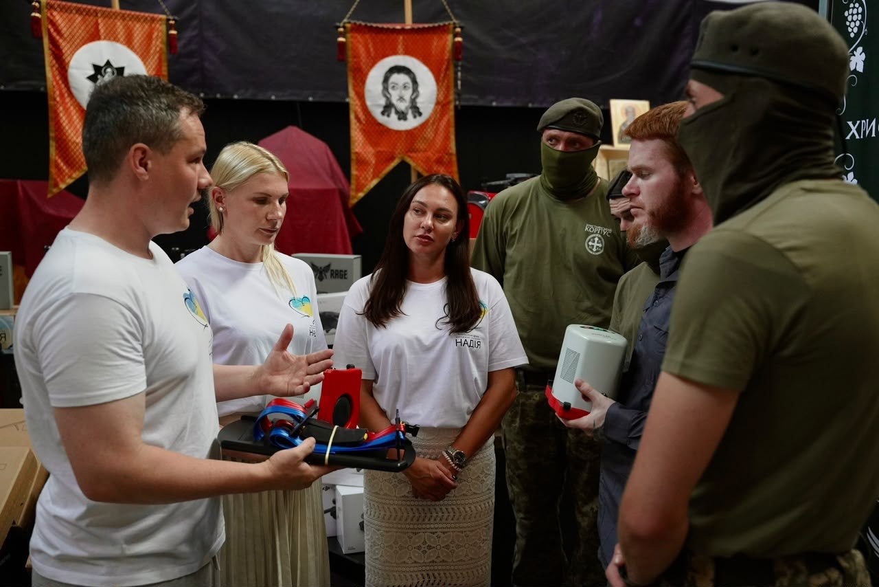 Maviks, charging stations, and resuscitation devices: The Christian Corps delivered a shipment to the Zaporizhzhia and Pokrovsk directions