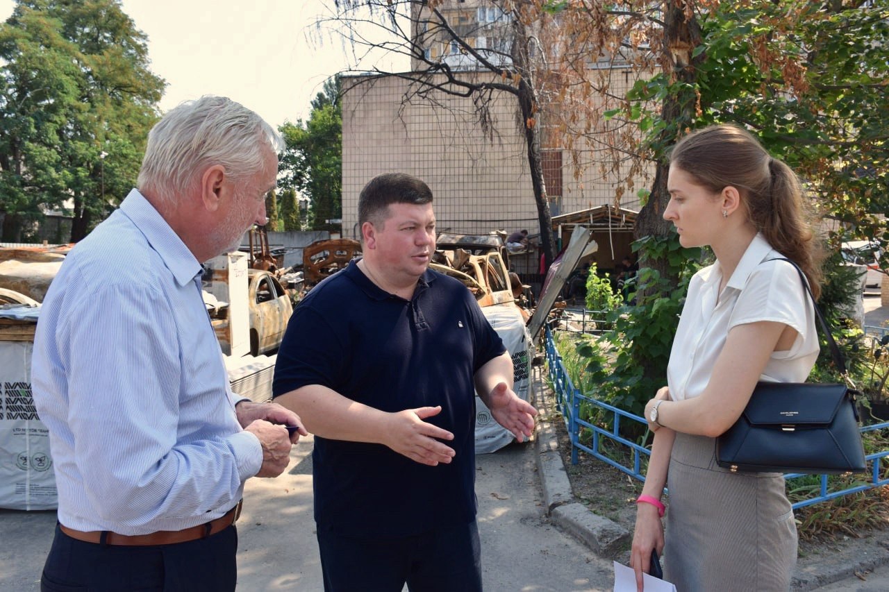 OSCE Ambassador Visited the Site of a Russian Strike on a Residential Building in Podil for the Second Time