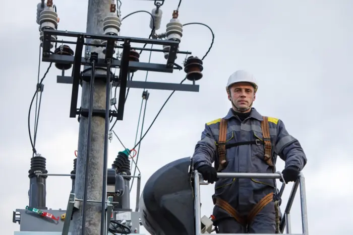Within a week, DTEK restored power to more than 1,2 million subscribers after enemy shelling