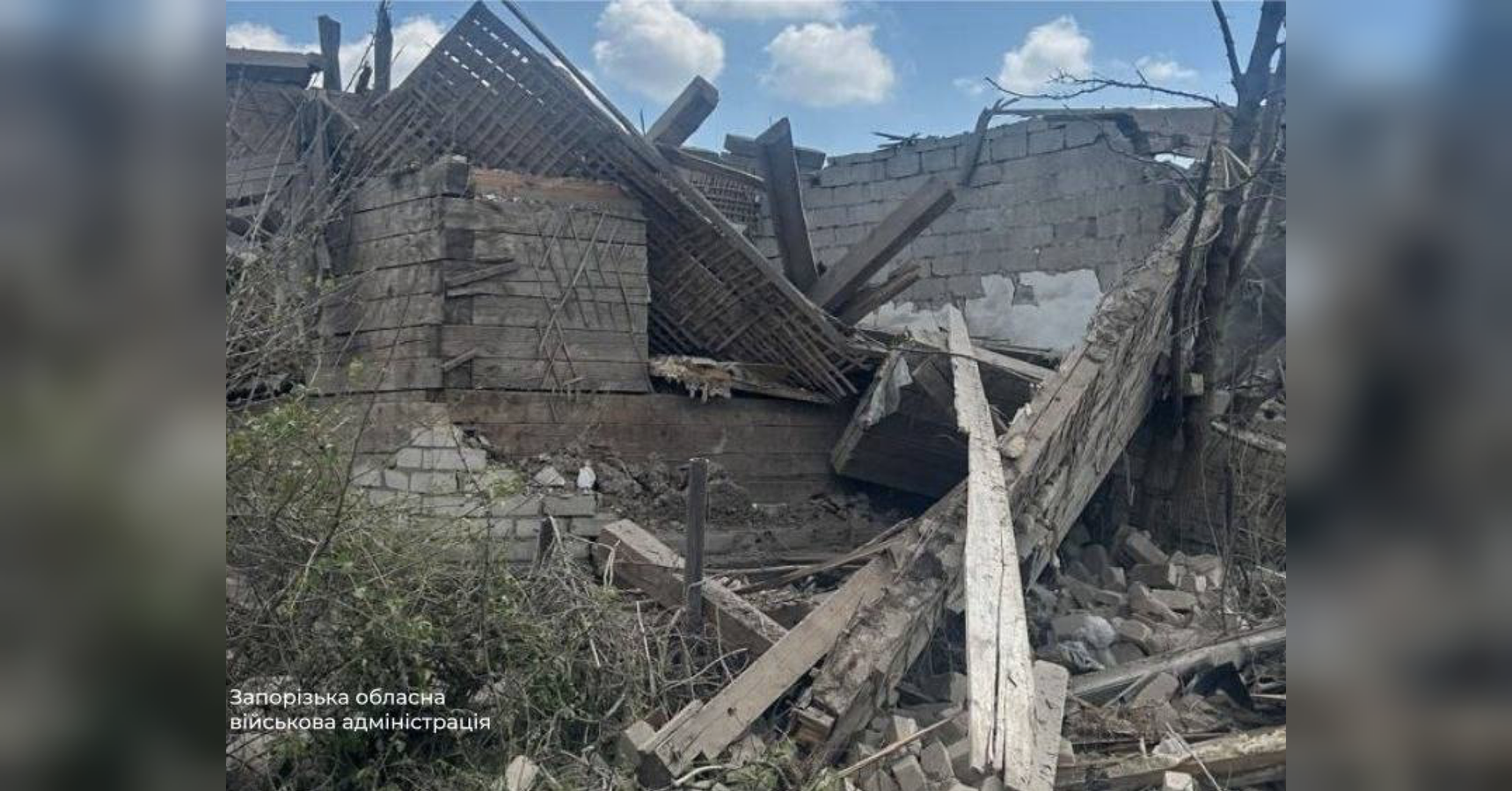 Нічний терор: росіяни масовано вдарили по Запоріжжю та Ізюму на Харківщині (фото, відео)