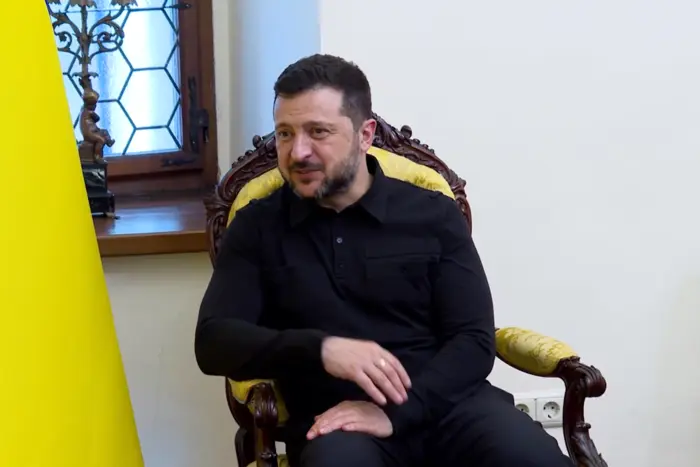 Зеленський зустрівся з новими послами чотирьох країн – Підозра