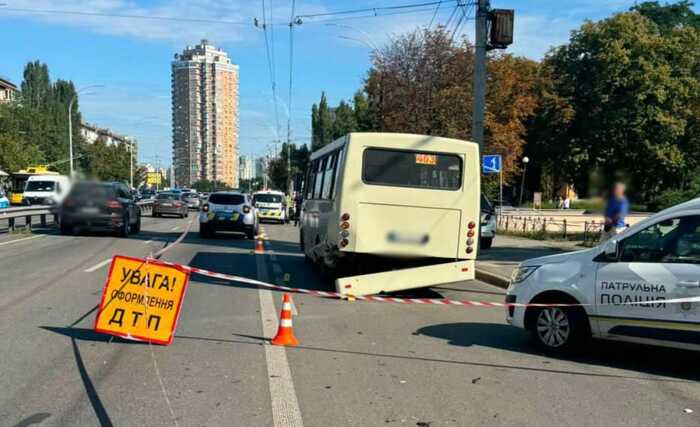 Опублікували відео фатальної аварії на Чоколівському бульварі в Києві