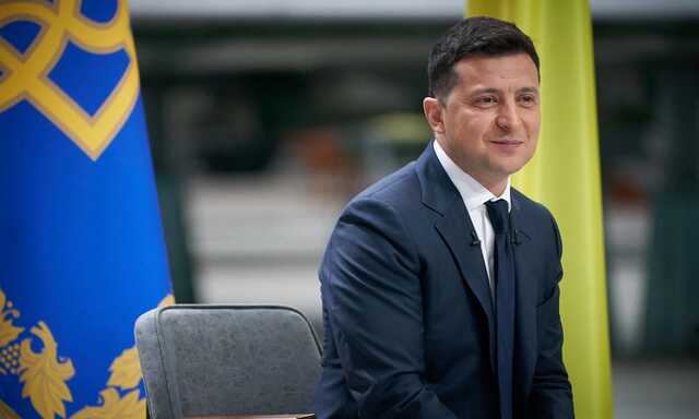 Портрет Зеленського продали за 6 млн гривень: гроші підуть на генератори для шкіл