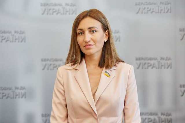 Корупційна гідра: нардеп Тетяна Плачкова відкрила в «Епіцентрах» «чорні точки» зі збору хабарів за дозволи ДАБІ