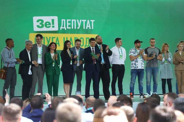 КВУ: половина фракції «Слуга народу» – мільйонери